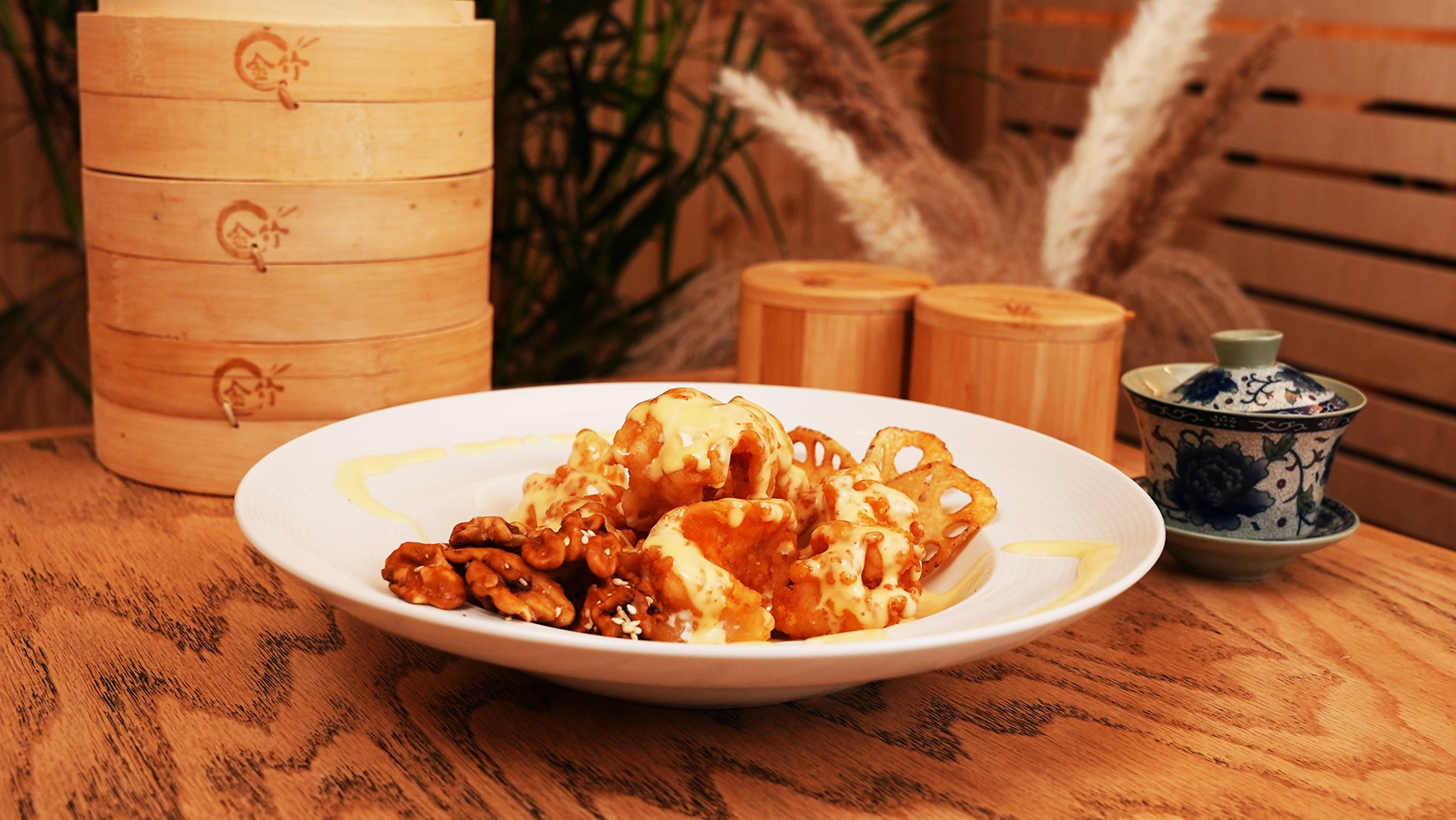 steam nyc deep fried jumbo shrimp w. house special fruit sauce